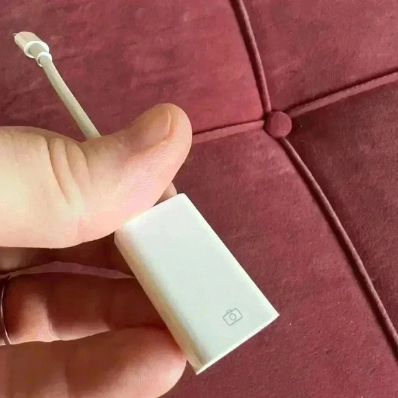 White Audio Adapter - Picture 4 of 6